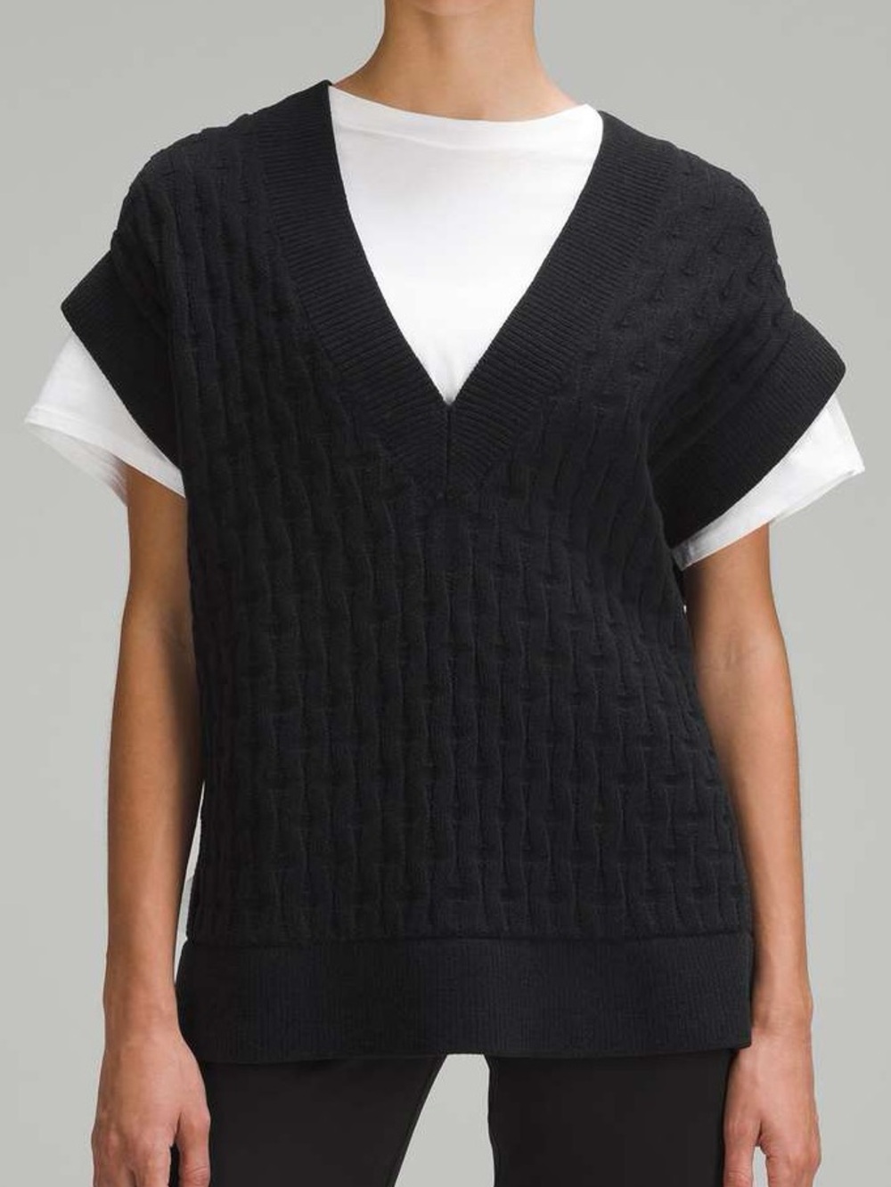 Lululemon Cable-Knit Relaxed Fit V-Neck Sweater Vest -Size Large-Black